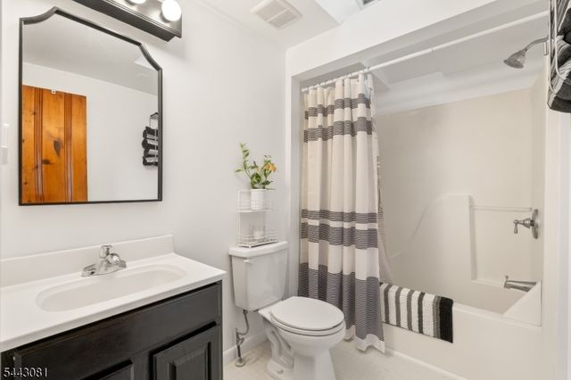 2217 Lakeside Drive West, Vernon Twp., NJ 07422