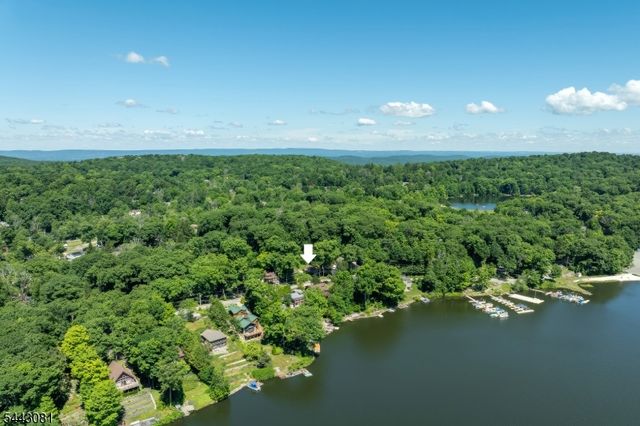 2217 Lakeside Drive West, Vernon Twp., NJ 07422