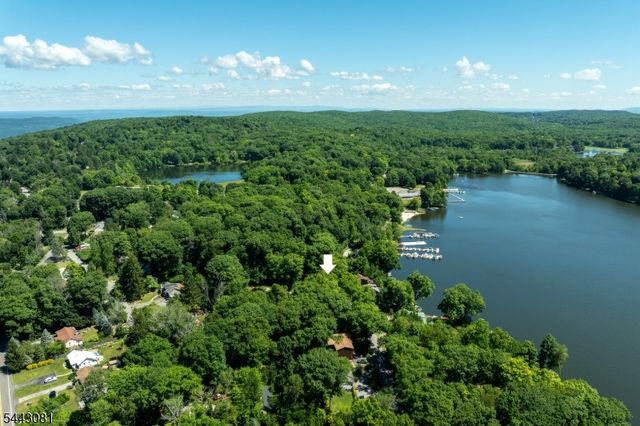 2217 Lakeside Drive West, Vernon Twp., NJ 07422