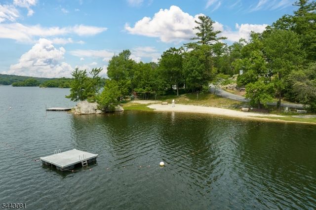 2217 Lakeside Drive West, Vernon Twp., NJ 07422