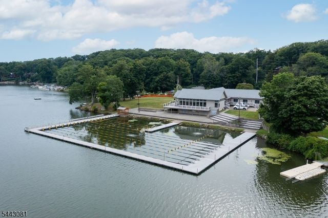 2217 Lakeside Drive West, Vernon Twp., NJ 07422