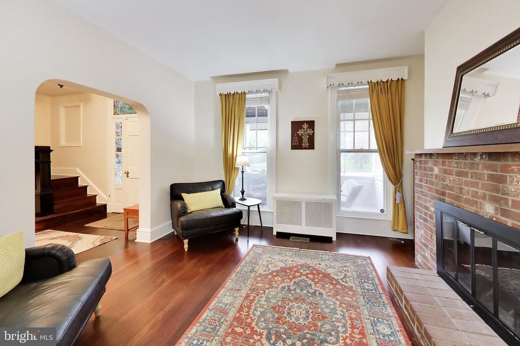 Image 10 of property listing at 2808 BERWICK AVE, Baltimore, MD 21234