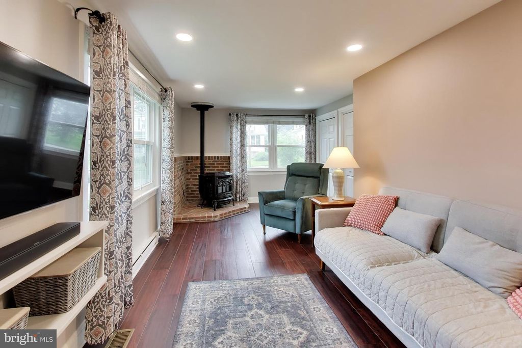 Image 22 of property listing at 2808 BERWICK AVE, Baltimore, MD 21234