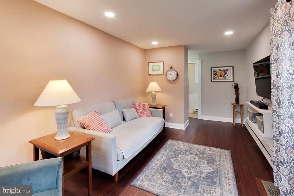 Image 23 of property listing at 2808 BERWICK AVE, Baltimore, MD 21234