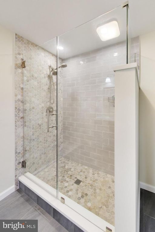 Image 30 of property listing at 2808 BERWICK AVE, Baltimore, MD 21234