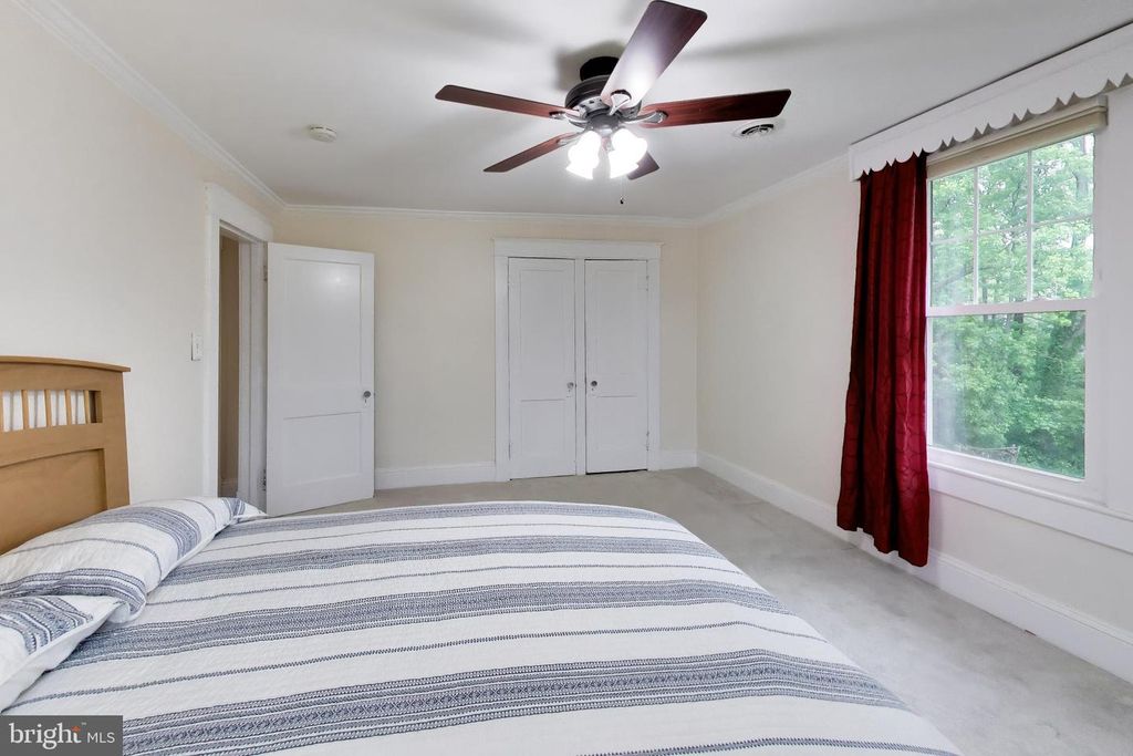 Image 33 of property listing at 2808 BERWICK AVE, Baltimore, MD 21234