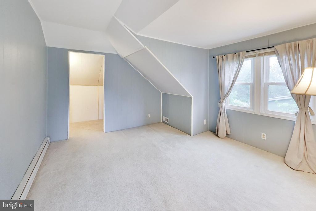 Image 40 of property listing at 2808 BERWICK AVE, Baltimore, MD 21234