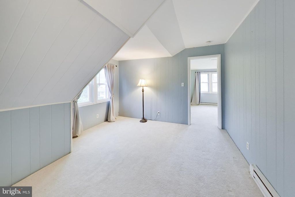 Image 41 of property listing at 2808 BERWICK AVE, Baltimore, MD 21234