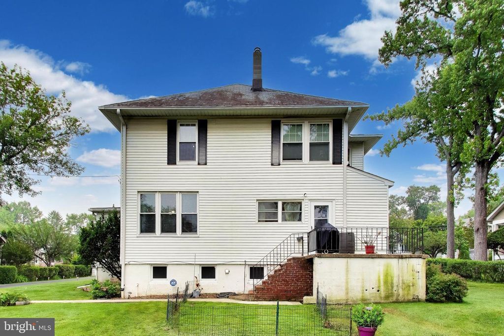 Image 46 of property listing at 2808 BERWICK AVE, Baltimore, MD 21234