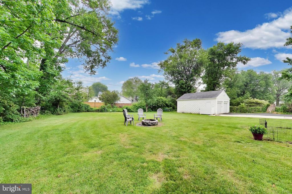 Image 48 of property listing at 2808 BERWICK AVE, Baltimore, MD 21234
