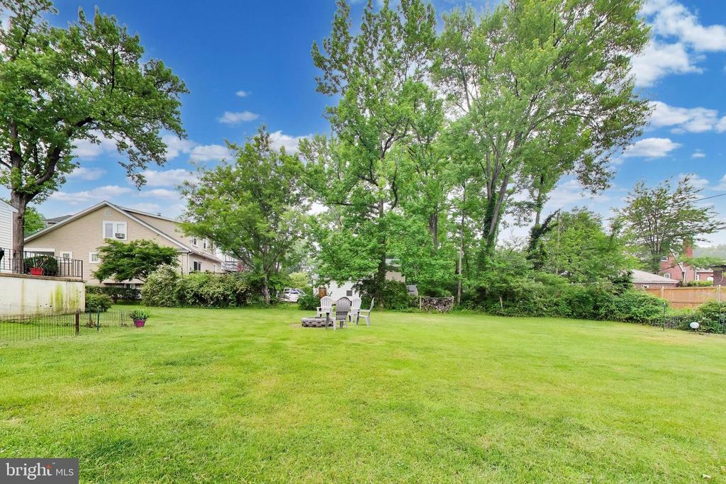 Image 49 of property listing at 2808 BERWICK AVE, Baltimore, MD 21234