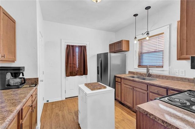 1004 Mayfield AVE, Chesapeake, VA 23324