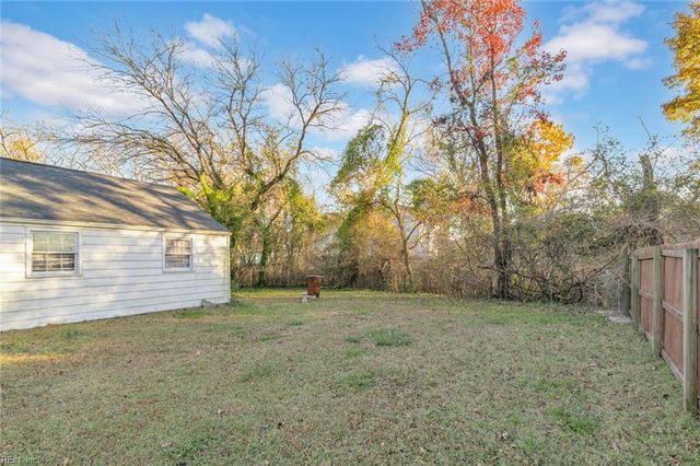 1004 Mayfield AVE, Chesapeake, VA 23324