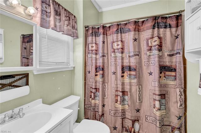 1004 Mayfield AVE, Chesapeake, VA 23324