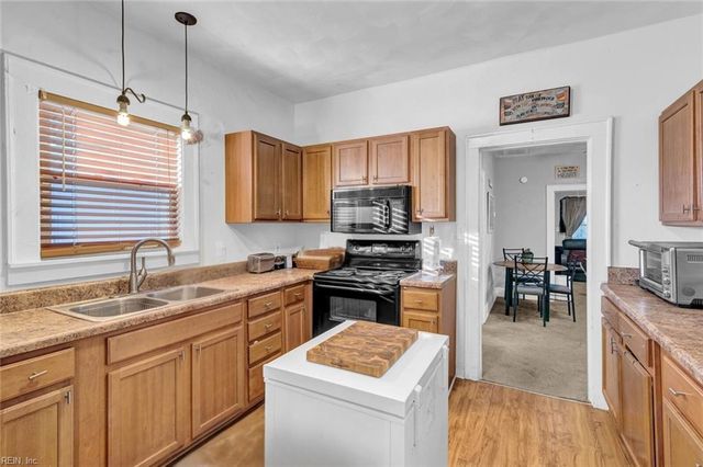 1004 Mayfield AVE, Chesapeake, VA 23324