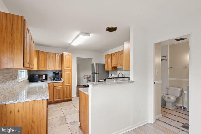 514 W NETTLE TREE RD, Sterling, VA 20164