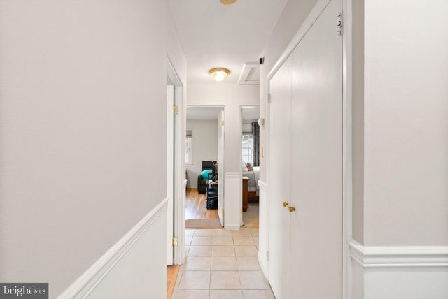 514 W NETTLE TREE RD, Sterling, VA 20164