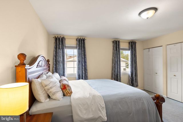 514 W NETTLE TREE RD, Sterling, VA 20164