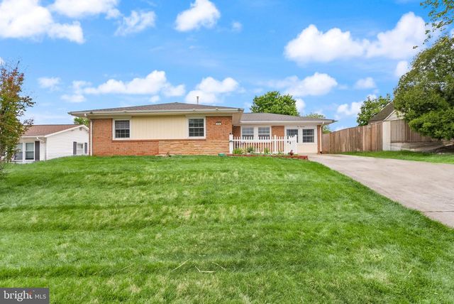 514 W NETTLE TREE RD, Sterling, VA 20164