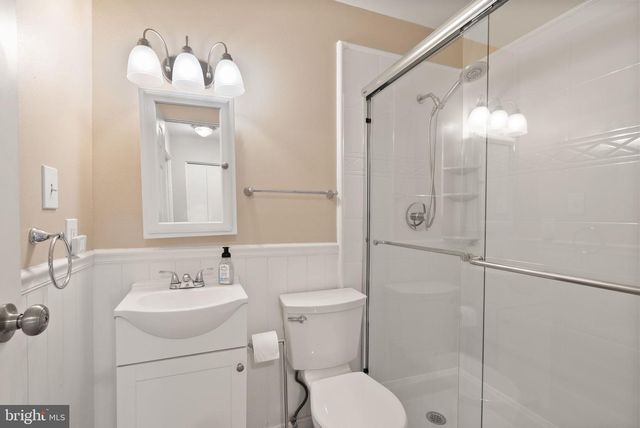 514 W NETTLE TREE RD, Sterling, VA 20164