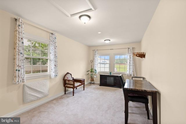 514 W NETTLE TREE RD, Sterling, VA 20164
