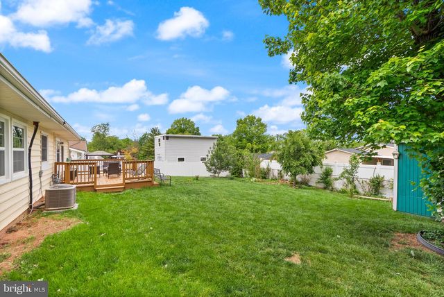 514 W NETTLE TREE RD, Sterling, VA 20164