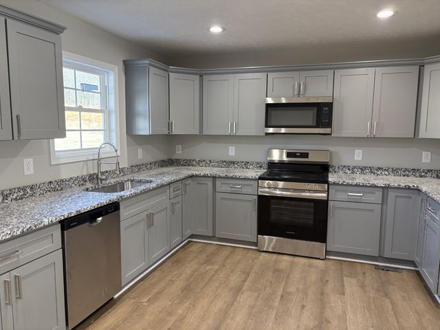 2260 Collier Road, Cornersville, TN 37047