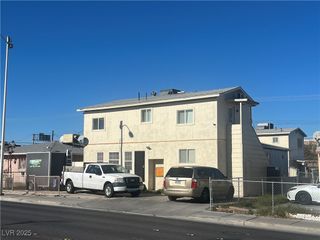 2117 Stewart Avenue, Las Vegas, NV 89101