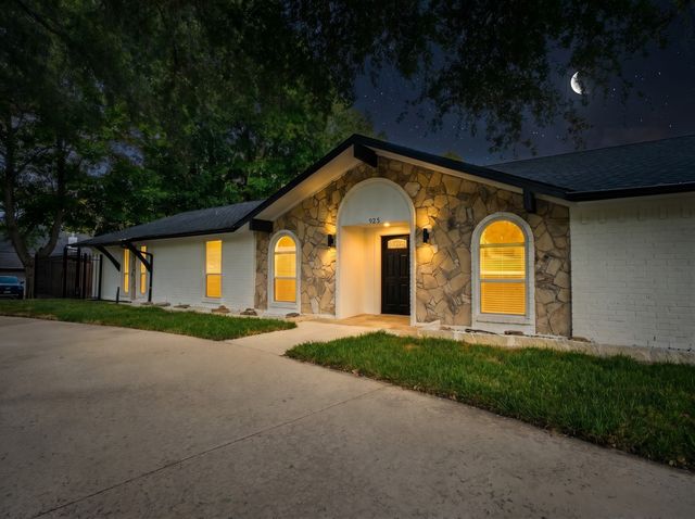 925 Lake North Road, Rowlett, TX 75089