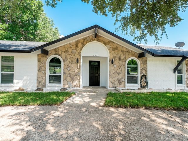 925 Lake North Road, Rowlett, TX 75089