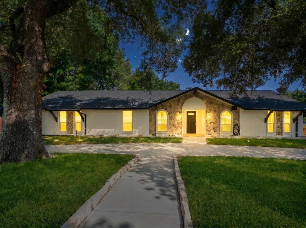 925 Lake North Road, Rowlett, TX 75089