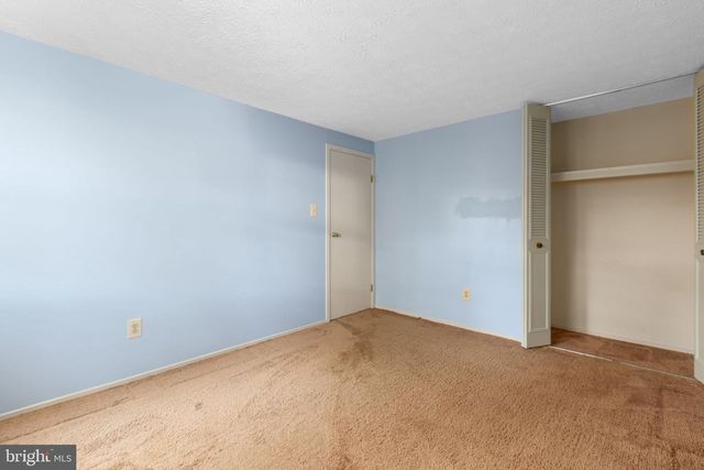 105 SPRINGWOOD DR, Fredericksburg, VA 22401