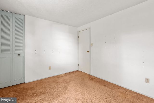 105 SPRINGWOOD DR, Fredericksburg, VA 22401