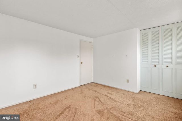 105 SPRINGWOOD DR, Fredericksburg, VA 22401