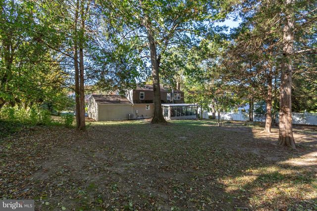 105 SPRINGWOOD DR, Fredericksburg, VA 22401