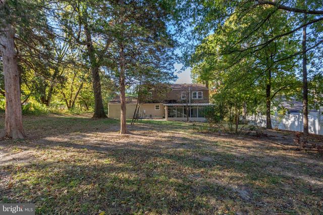 105 SPRINGWOOD DR, Fredericksburg, VA 22401