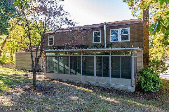 105 SPRINGWOOD DR, Fredericksburg, VA 22401