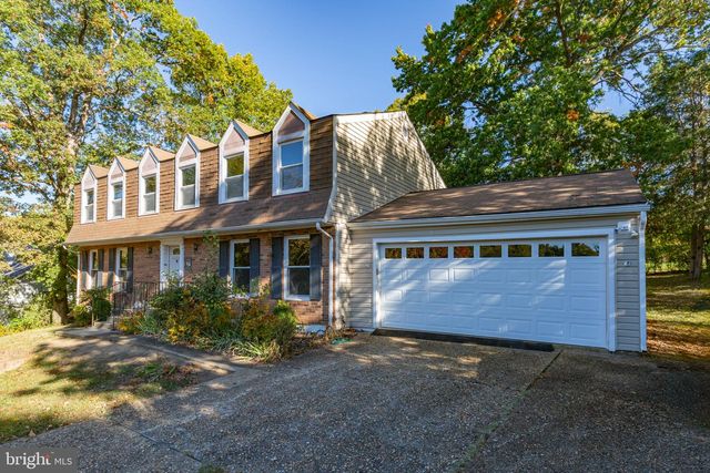 105 SPRINGWOOD DR, Fredericksburg, VA 22401