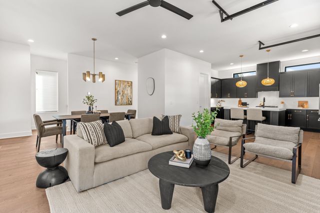 1205B 14th Ave, S, Nashville, TN 37212