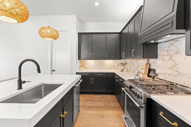 1205B 14th Ave, S, Nashville, TN 37212