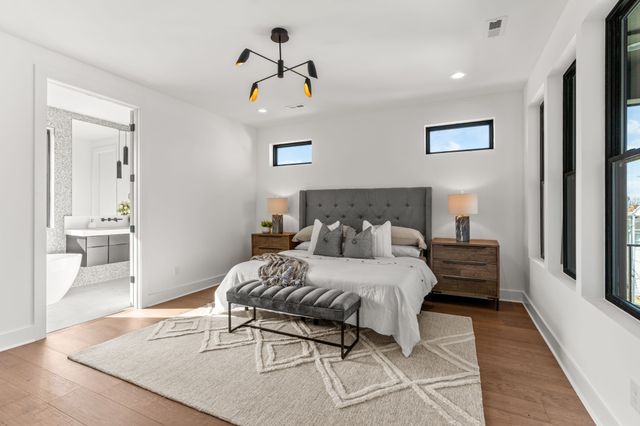 1205B 14th Ave, S, Nashville, TN 37212