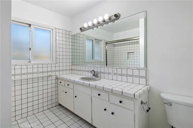 22046 Parthenia Street, West Hills, CA 91304