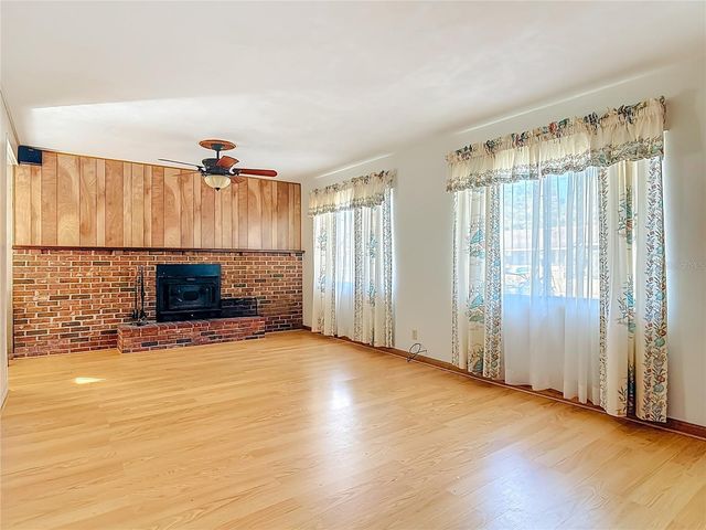 730 W UNIVERSITY AVENUE, Deland, FL 32720