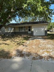 1222 North Marion Avenue, Springfield, MO 65802