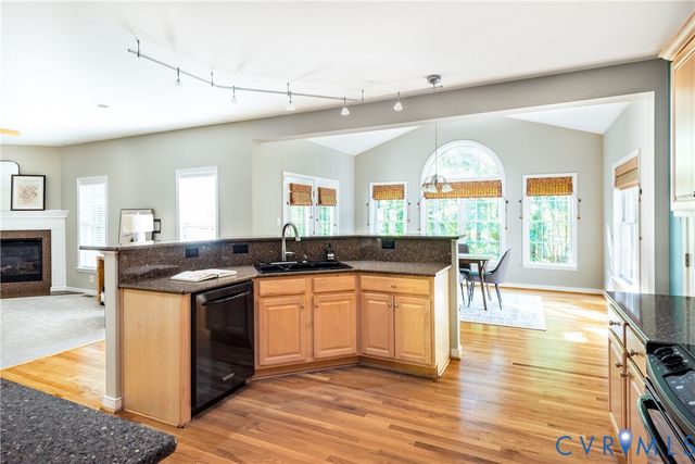 8319 Hampton Valley Dr, Chesterfield, VA 23832