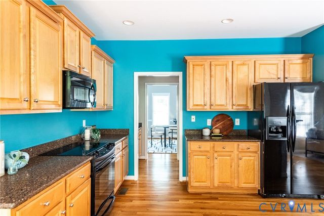 8319 Hampton Valley Dr, Chesterfield, VA 23832