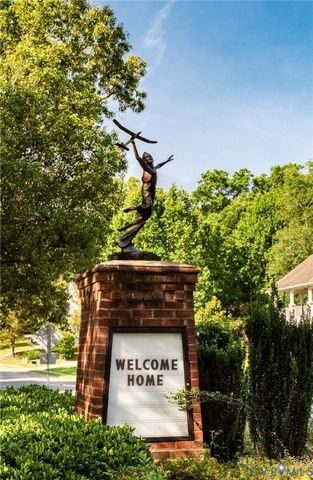 8319 Hampton Valley Dr, Chesterfield, VA 23832