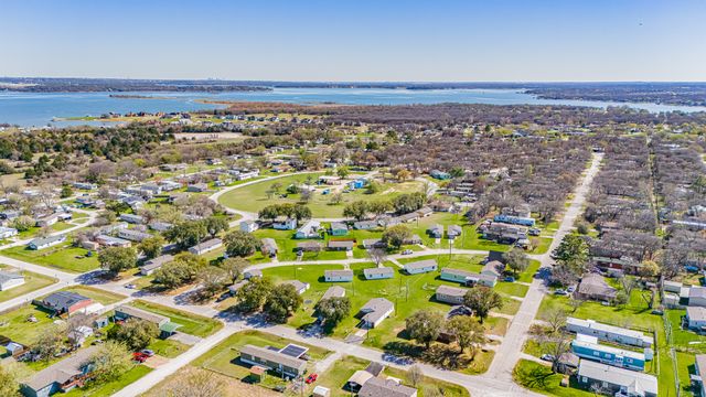 1568 Reef Drive, Pelican Bay, TX 76020