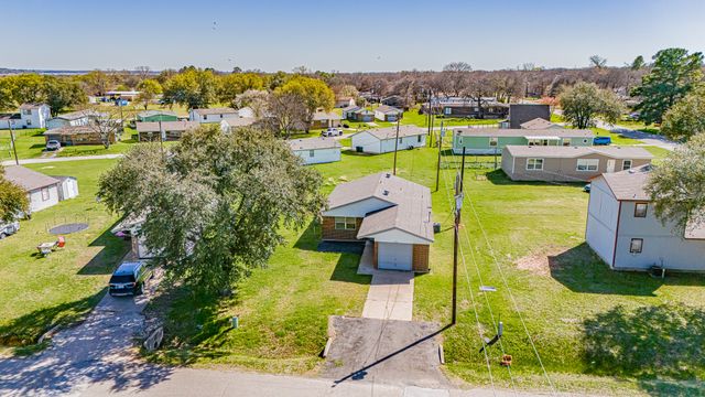 1568 Reef Drive, Pelican Bay, TX 76020