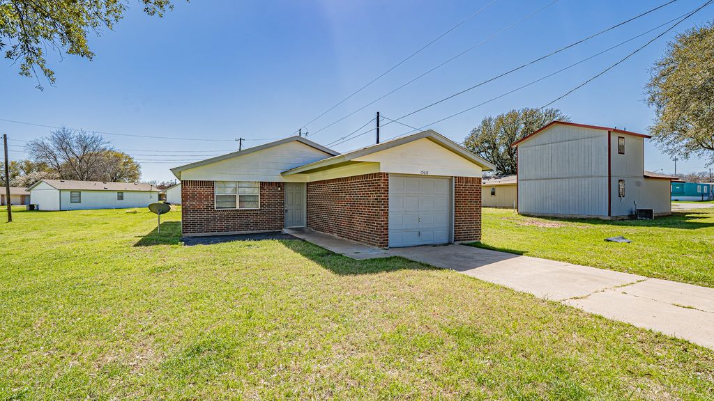 1568 Reef Drive, Pelican Bay, TX 76020